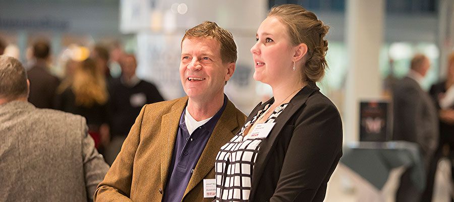 Besucher auf der MEiM