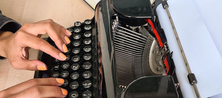 Wir suchen Social Media-affinen Texter (m/w/d)!